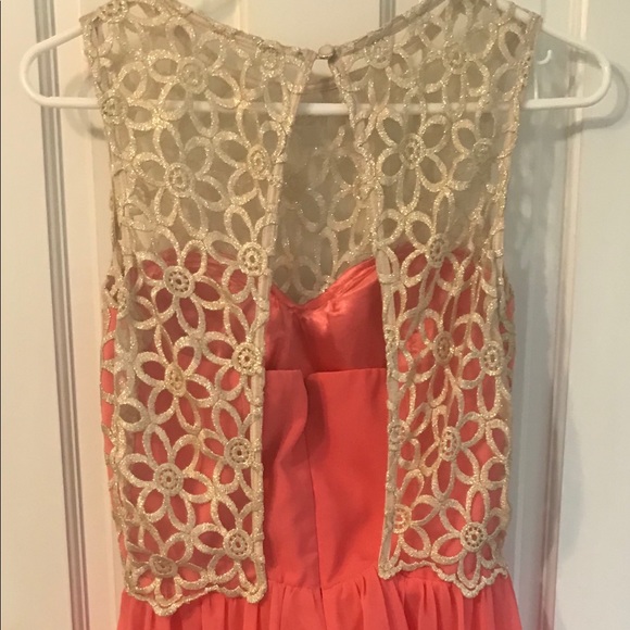 Fun dress with sparkly top and chiffon bottom - Picture 2 of 4